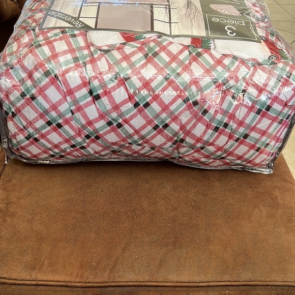 Christmas King Comforter Set Green/Red/White Plaid Red Truck/ Christmas Tree NWT - Picture 8 of 9
